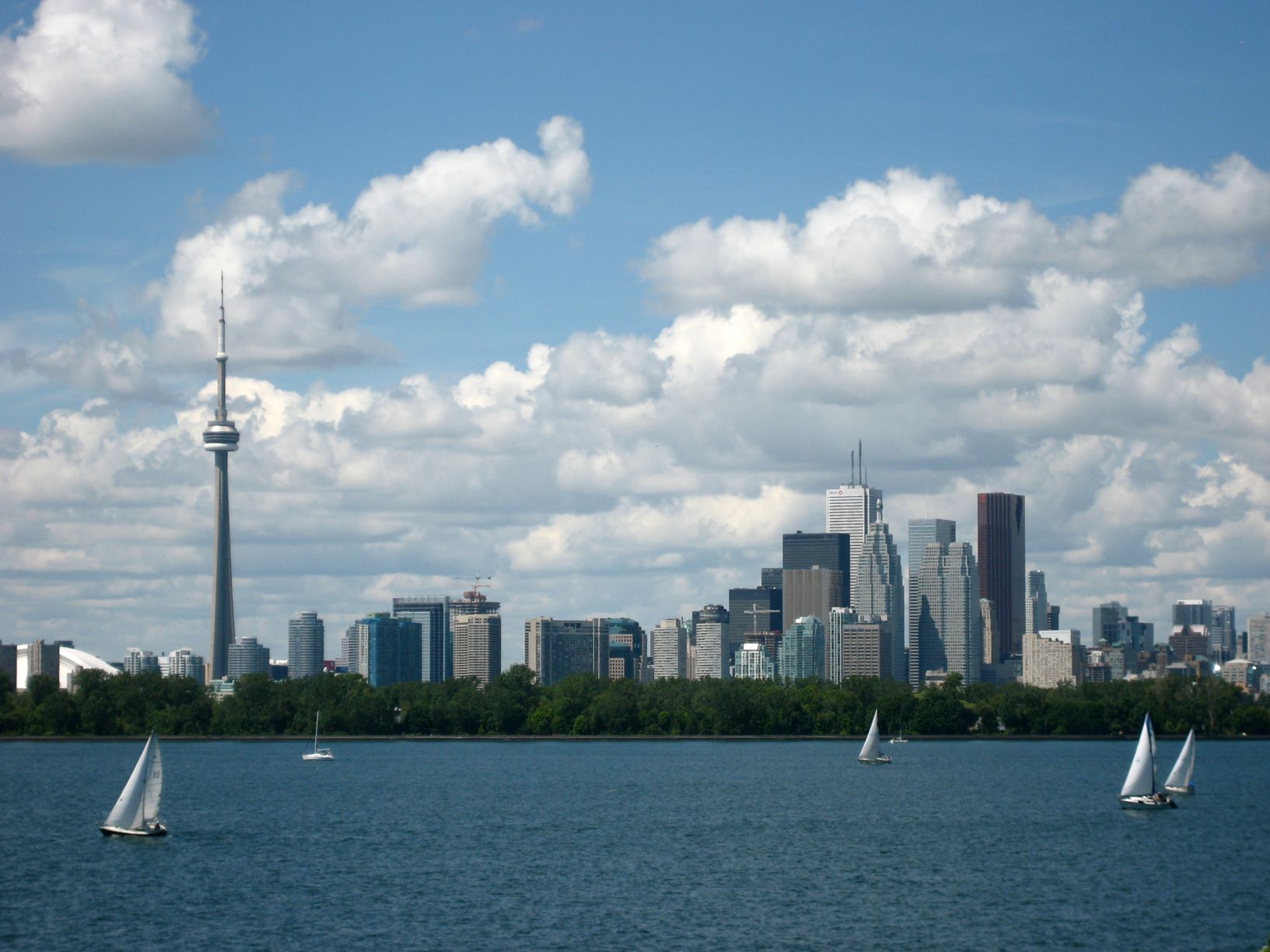 Toronto skyline. Photo credit: Wikimedia by Derek Tsang